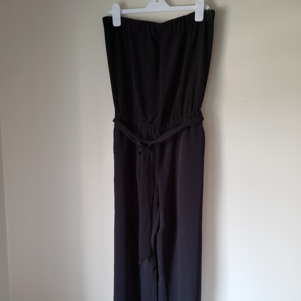 😎😎😎Loft elegant one piece suit